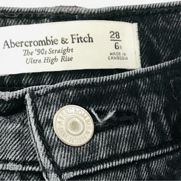 Abercrombie & Fitch The 90s Straight Ultra High Rise Jeans Black Size 28 - Picture 2 of 5